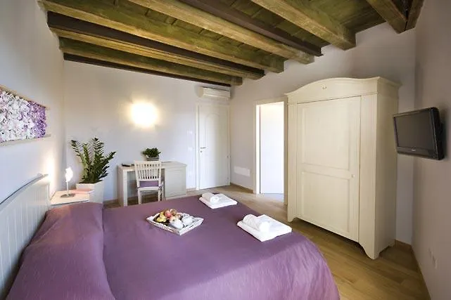 Zimmer mit Queensize-Bett